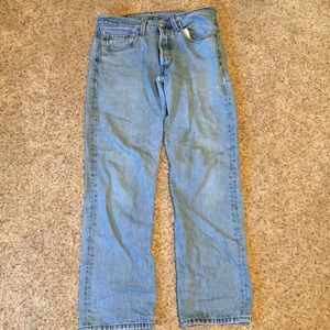 Thrifted LEVI mom jeans
